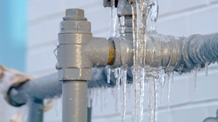 10 Common Causes of Frozen Pipes and How to Diagnose Them